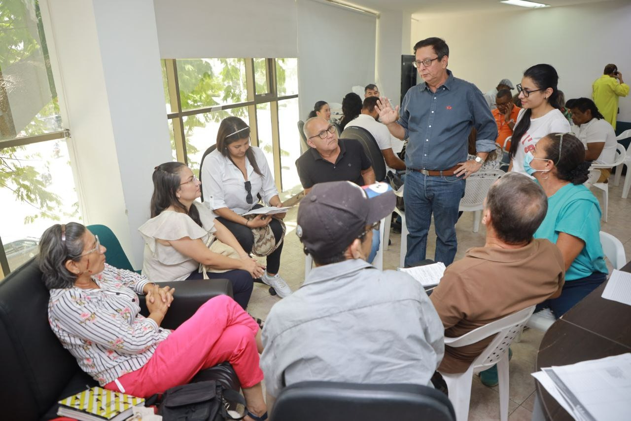 Alcaldía samaria articula tareas con Presidencia para dar mayor reconocimiento a campesinos